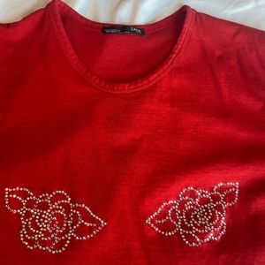 ZARA Red t-shirt slightly cropped
